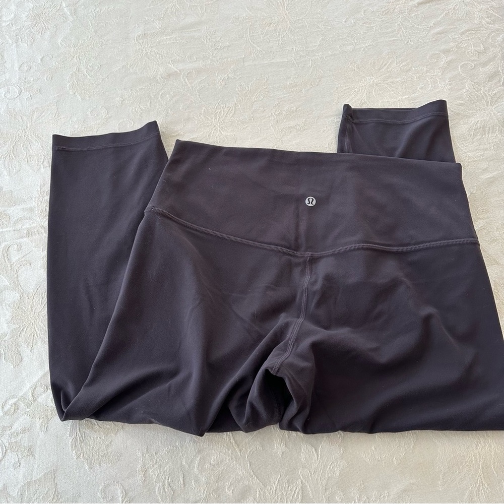 Cropped Lululemon Capri Leggings size 12